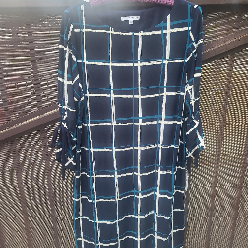 Long sleeve sheath dress DM06